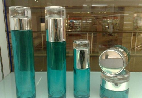 长期使用同品牌化妆品的利与弊